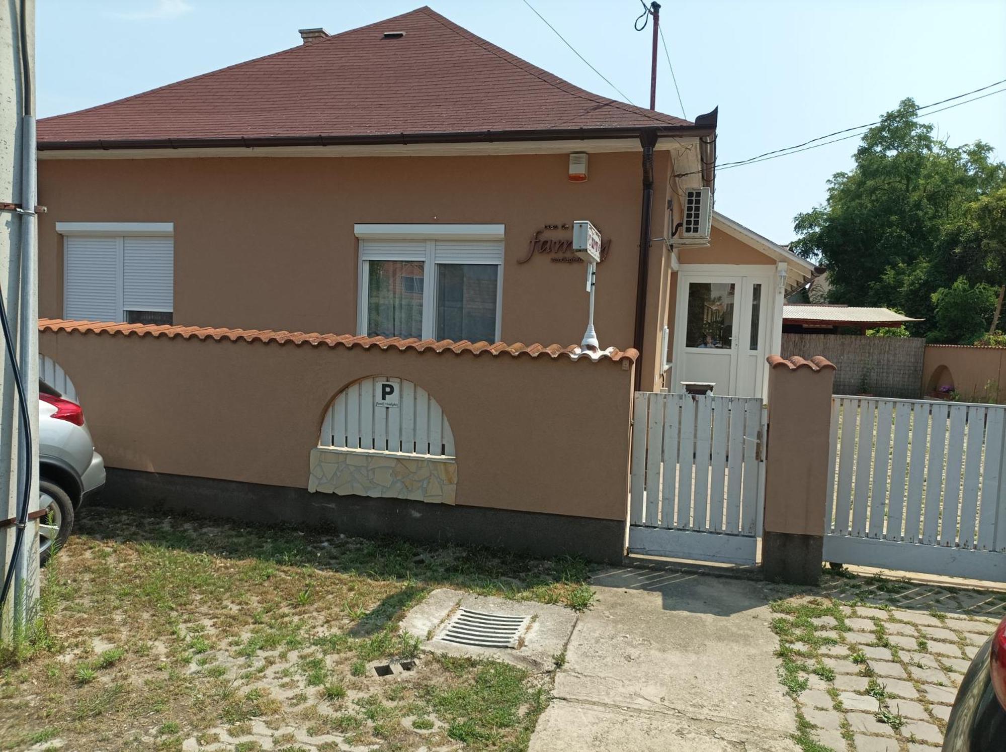 Hotel Family Vendeghaz Hajdúszoboszló Zewnętrze zdjęcie